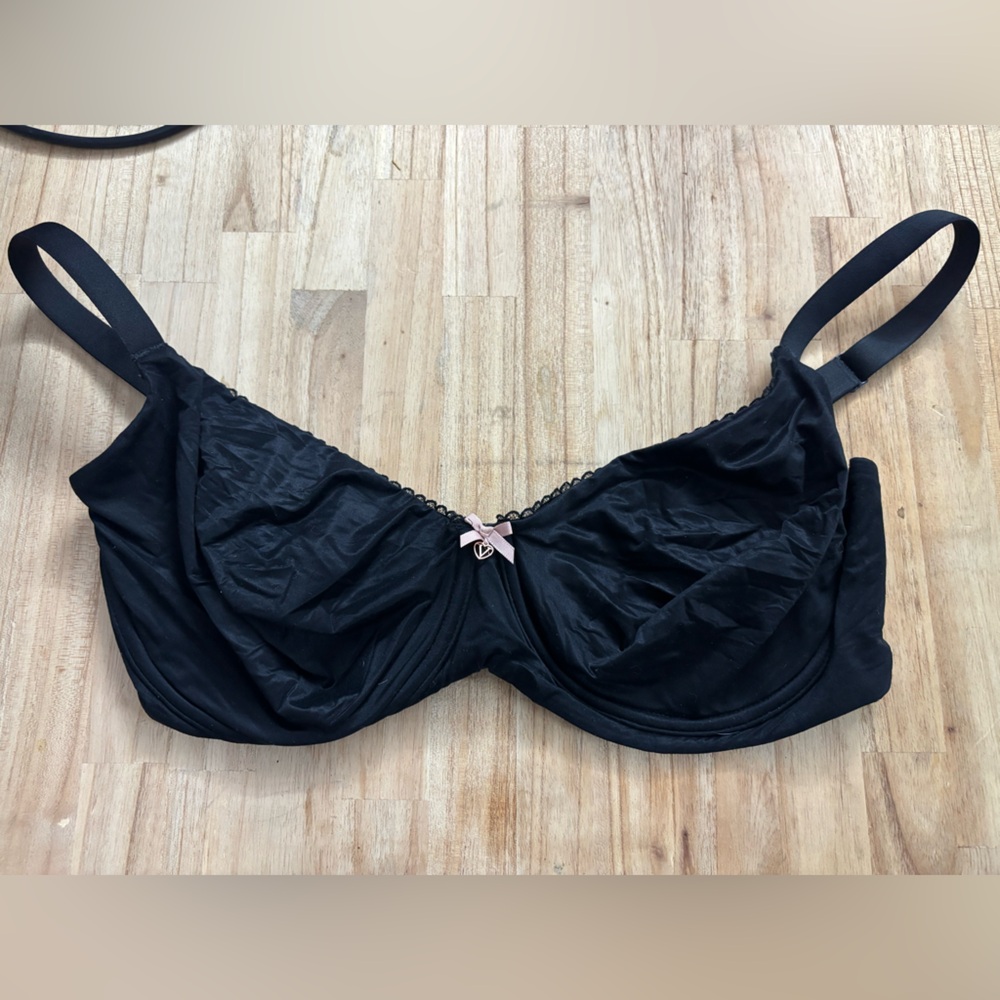 Victoria's Secret Black Bra with Pink Accent